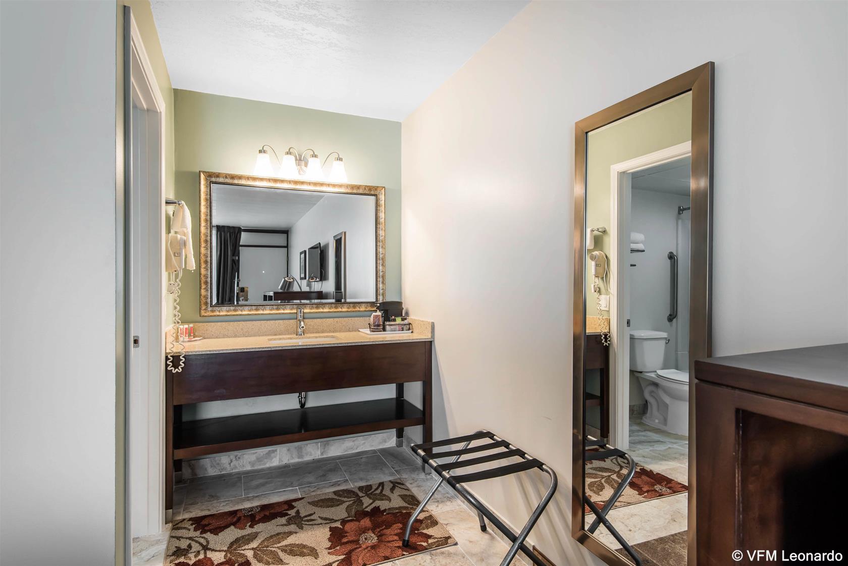 Econo Lodge Oak Grove-Blue Springs Екстер'єр фото