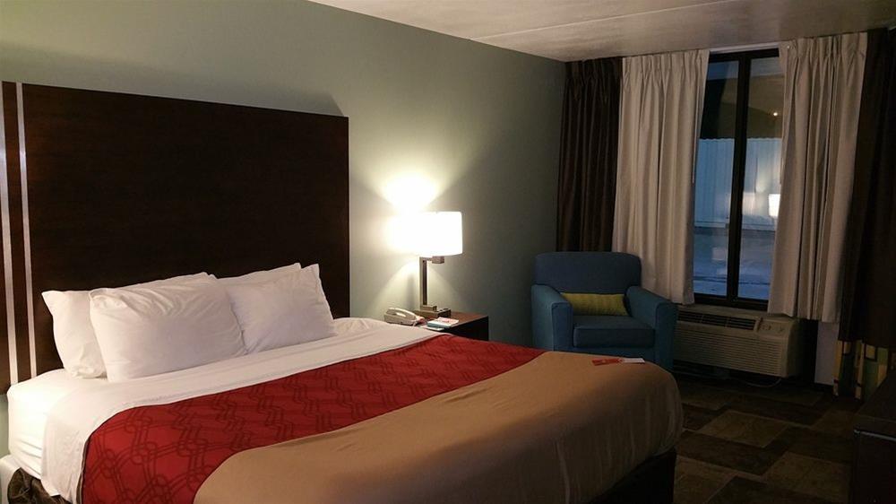 Econo Lodge Oak Grove-Blue Springs Екстер'єр фото