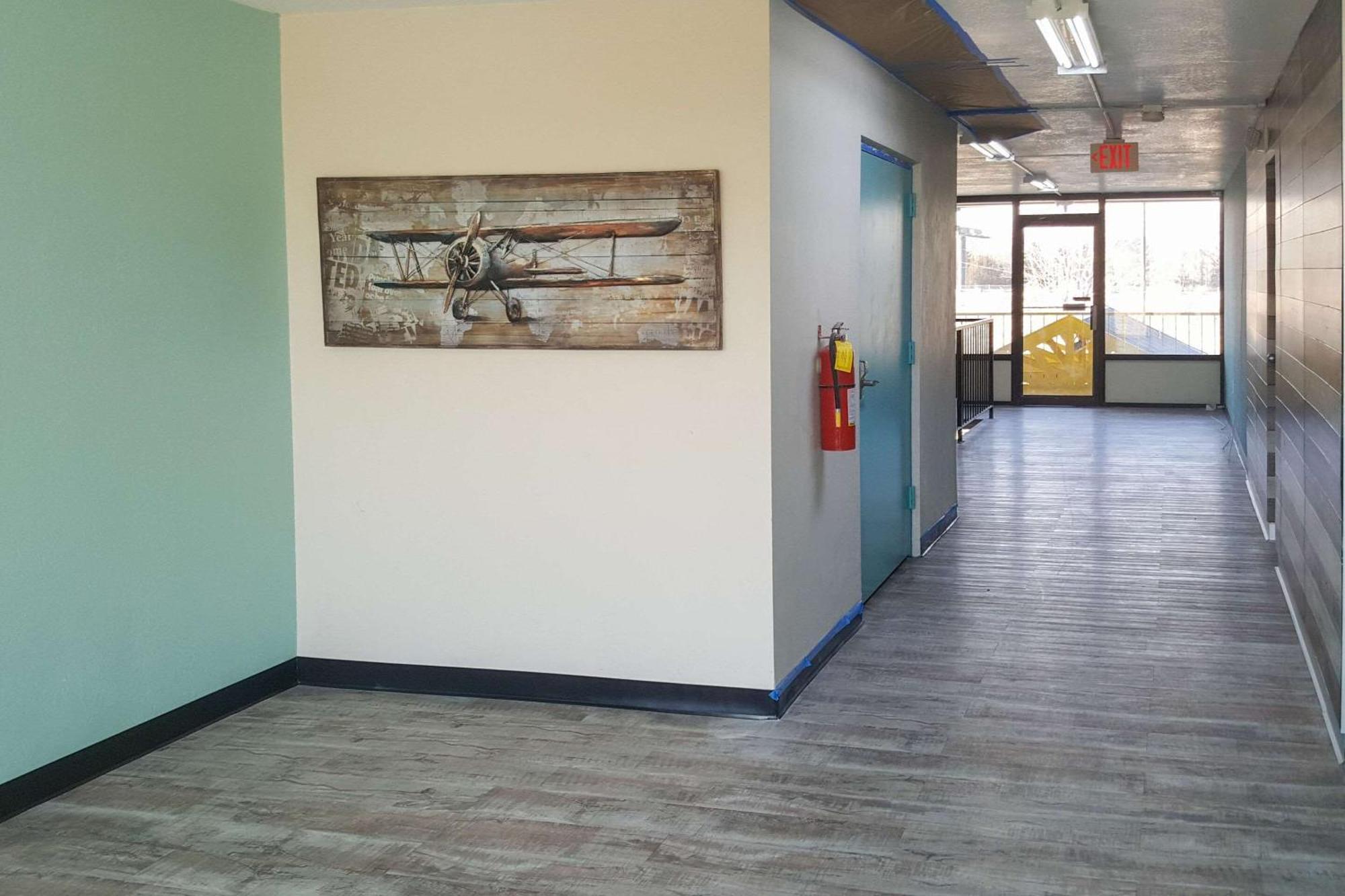 Econo Lodge Oak Grove-Blue Springs Екстер'єр фото