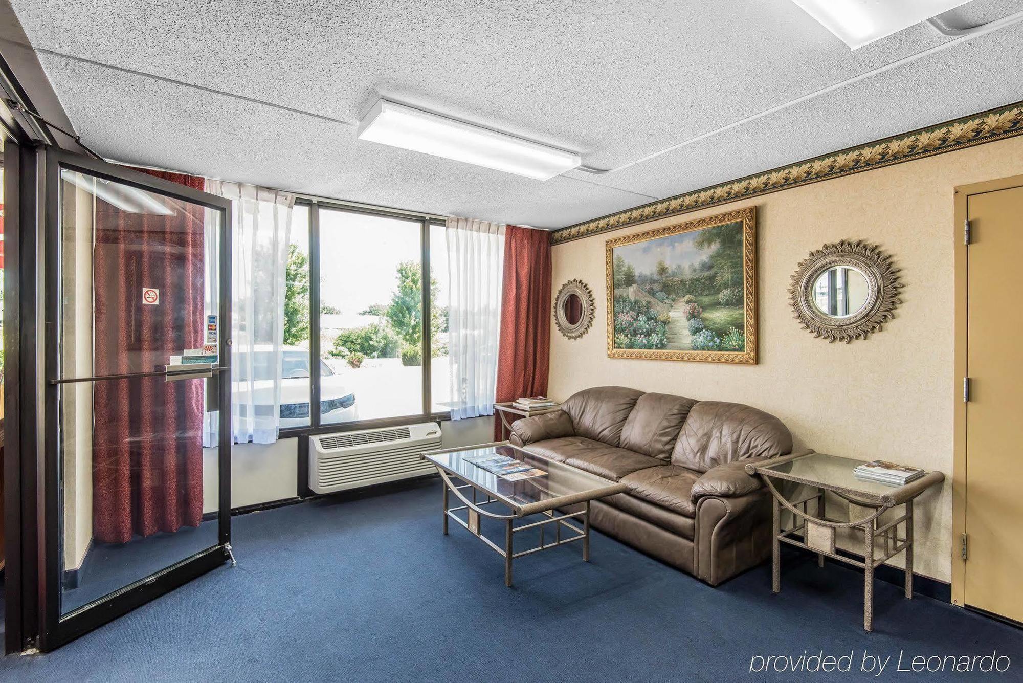 Econo Lodge Oak Grove-Blue Springs Екстер'єр фото
